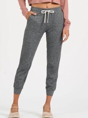 Vuori Performance Jogger in Heather Grey orig $110